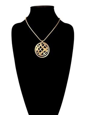 CHICO’S Brushed Gold Basket Weave Medallion Pendant Necklace | NEW